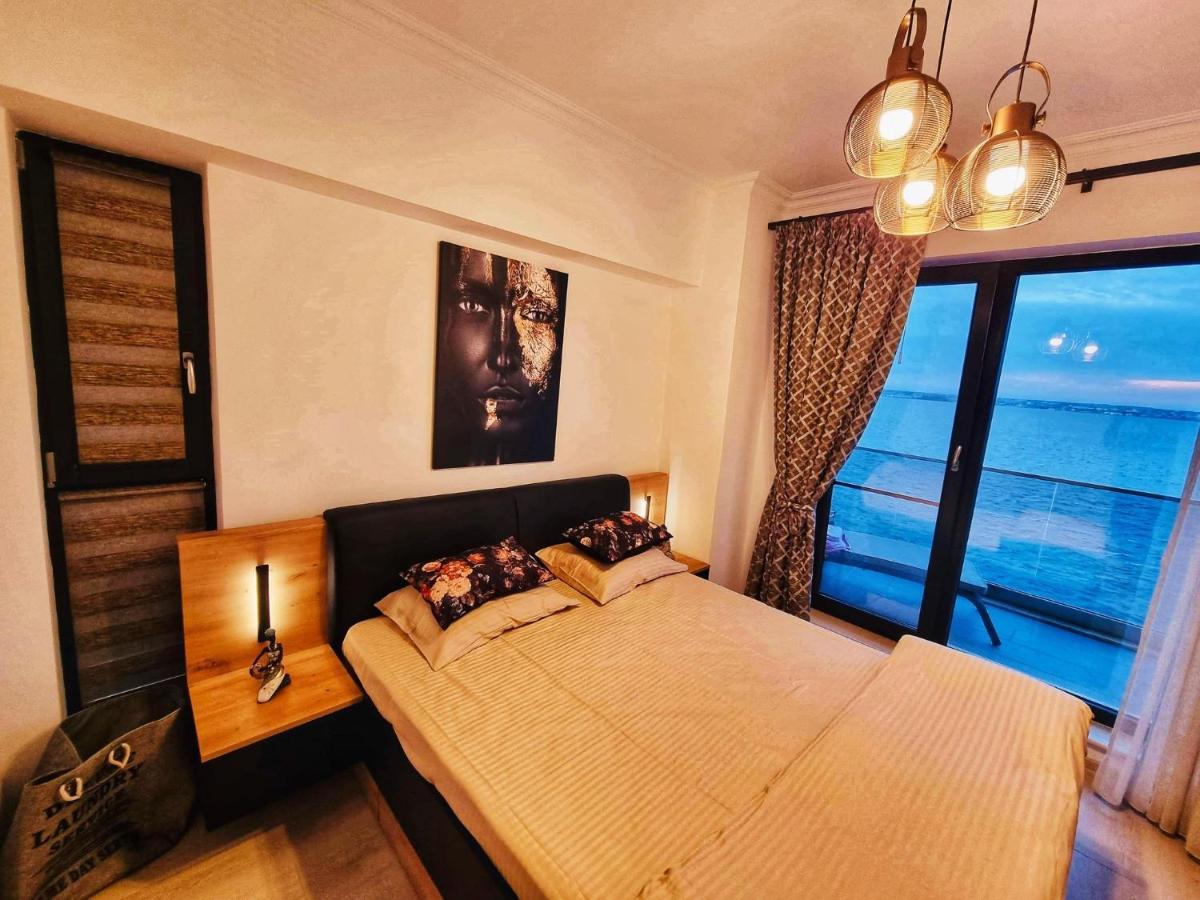 Deluxe Lake View Mamaia Bagian luar foto