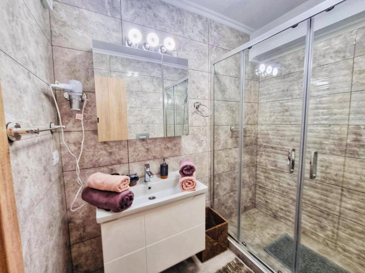 Deluxe Lake View Mamaia Bagian luar foto